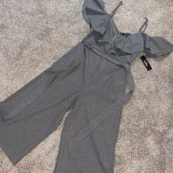 Brand new lulus jumpsuit - Picture 2 of 3